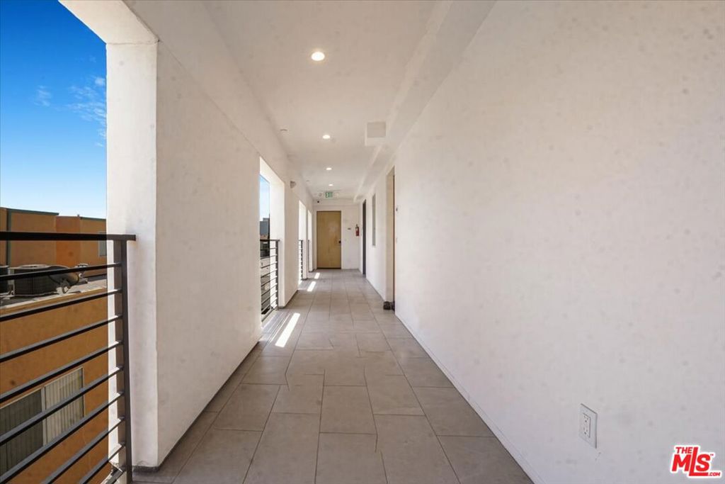10918 Camarillo Street Property Photo 38