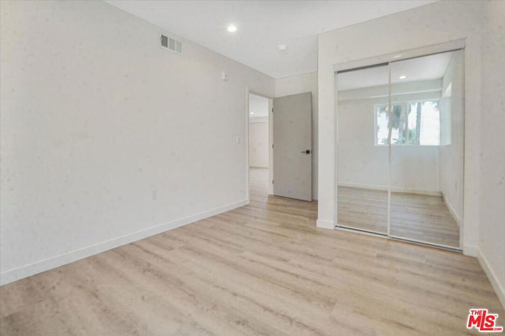 10918 Camarillo Street Property Photo 59