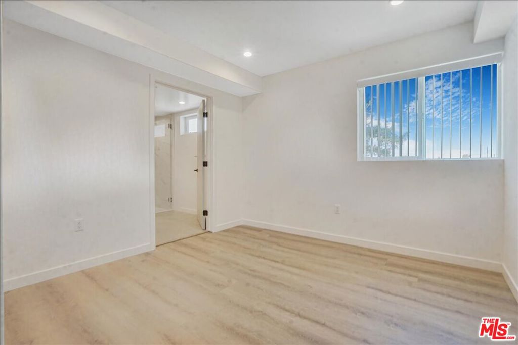 10918 Camarillo Street Property Photo 62