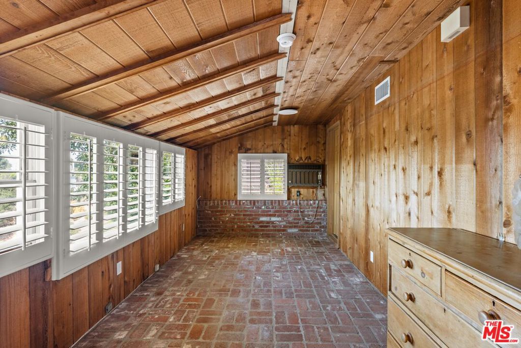 2317 Kimridge Road Property Photo 33