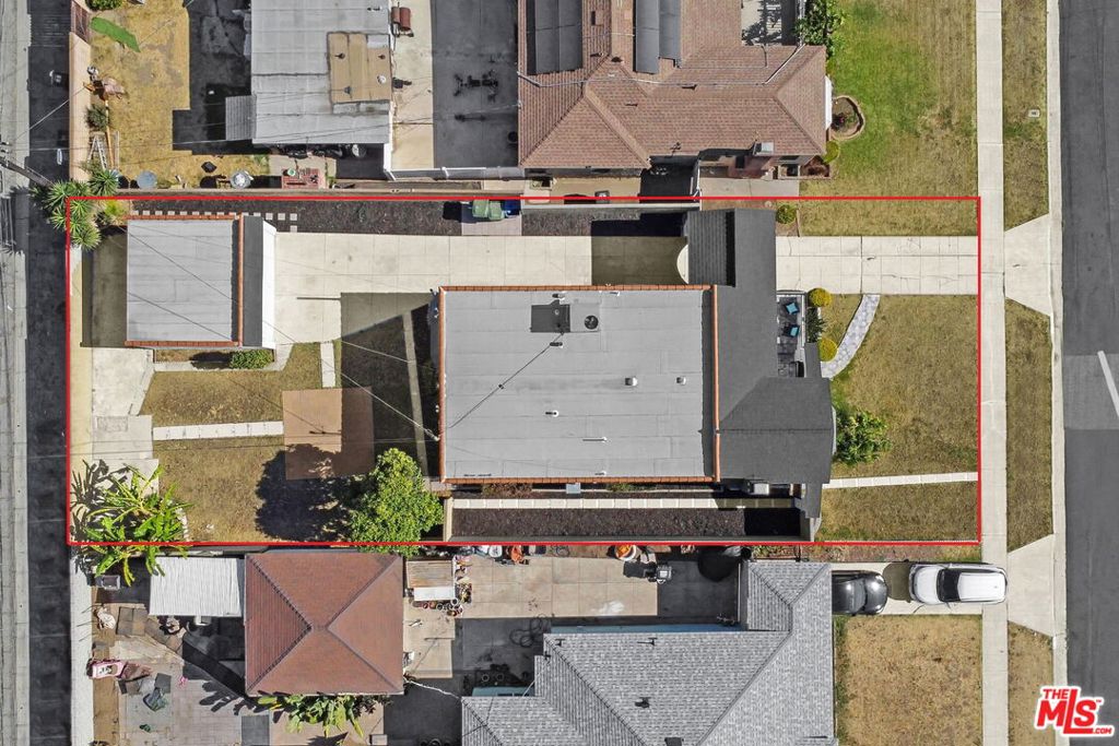 10022 S Manhattan Place Property Photo 20