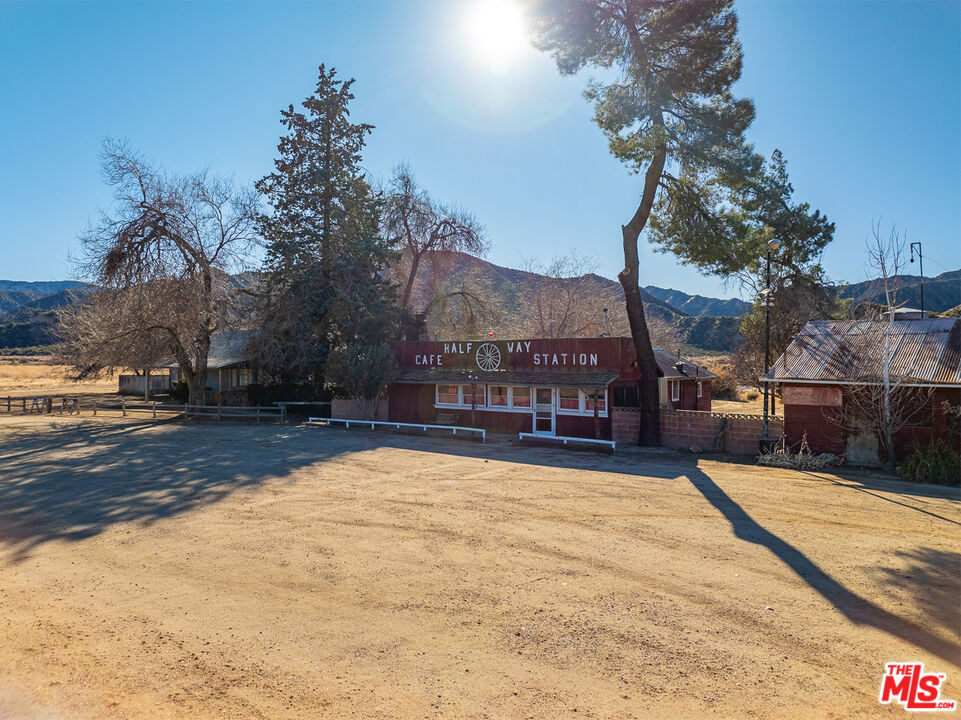28511 Maricopa Highway Property Photo 4
