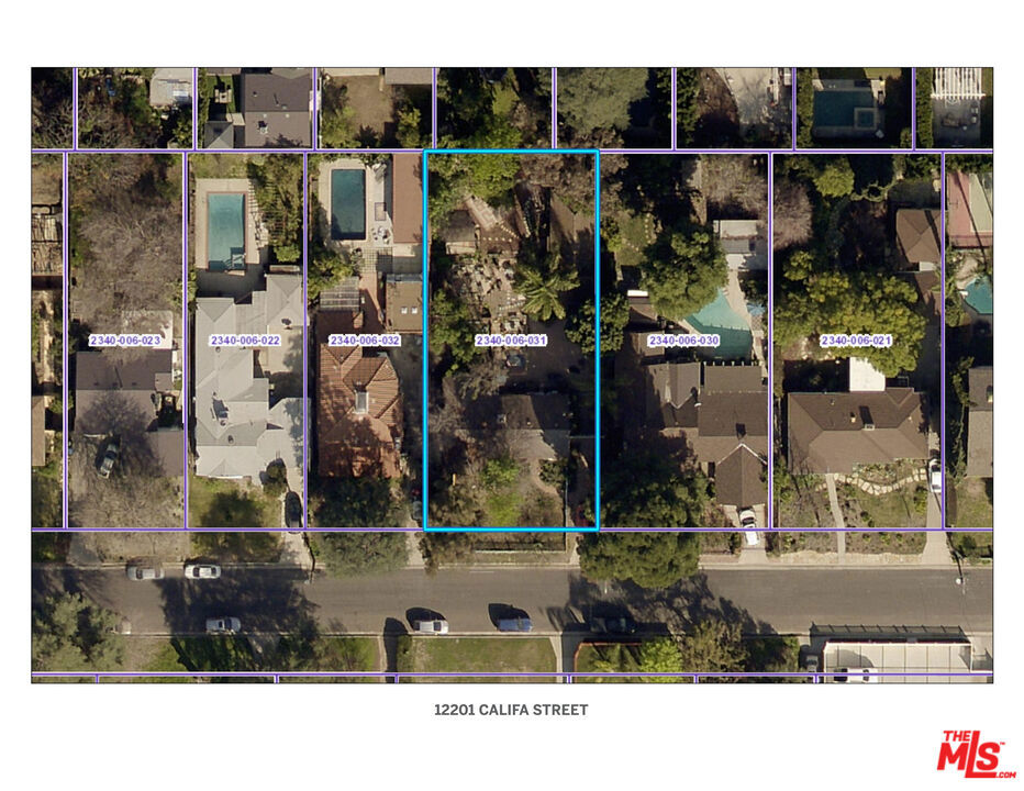 12201 Califa Street Property Photo 19