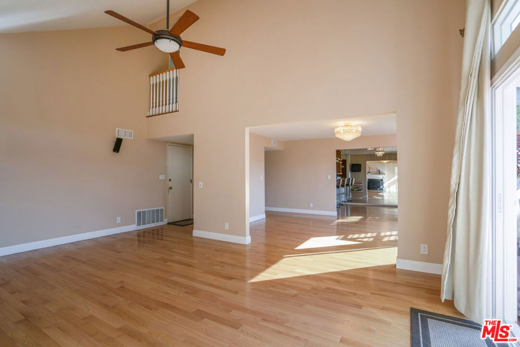 4245 Alhama Drive Property Photo 9