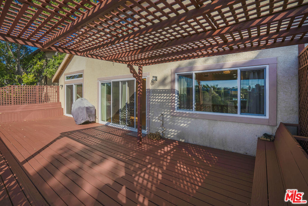 4245 Alhama Drive Property Photo 18