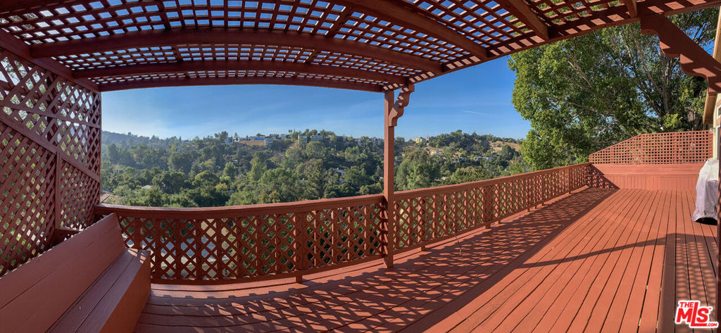 4245 Alhama Drive Property Photo 20