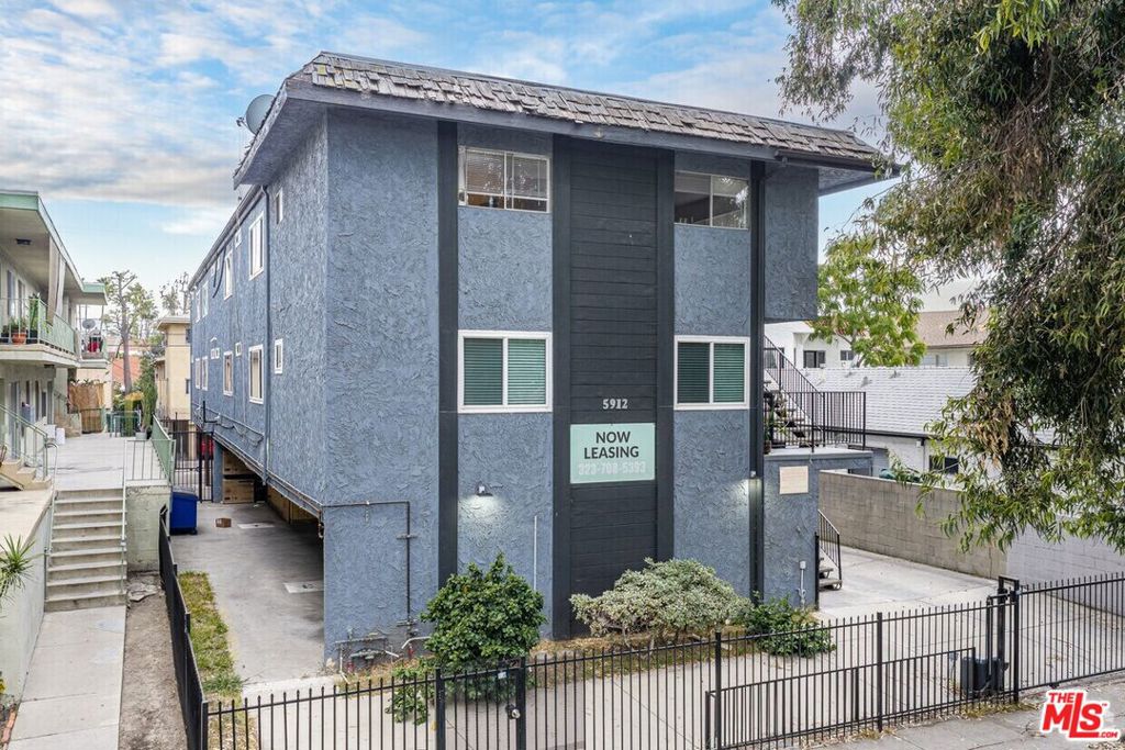5912 Willoughby Avenue Property Photo 1