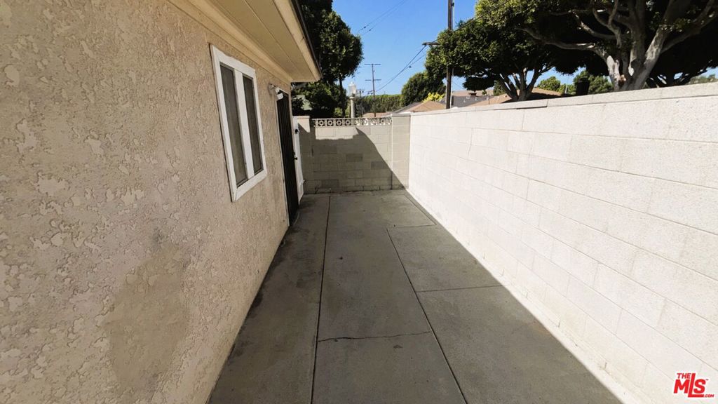 4318 Tuller Avenue Property Photo 4