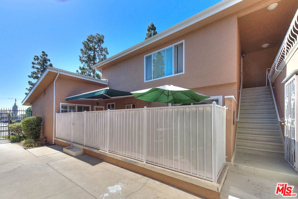 11118 Crenshaw Boulevard 1 Property Photo 6