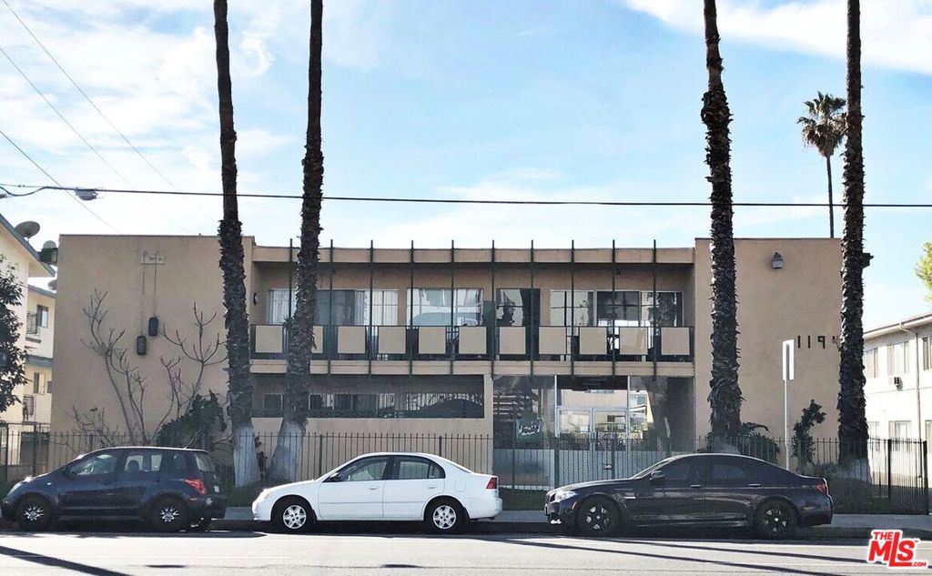 11940 Burbank Boulevard Property Photo 1
