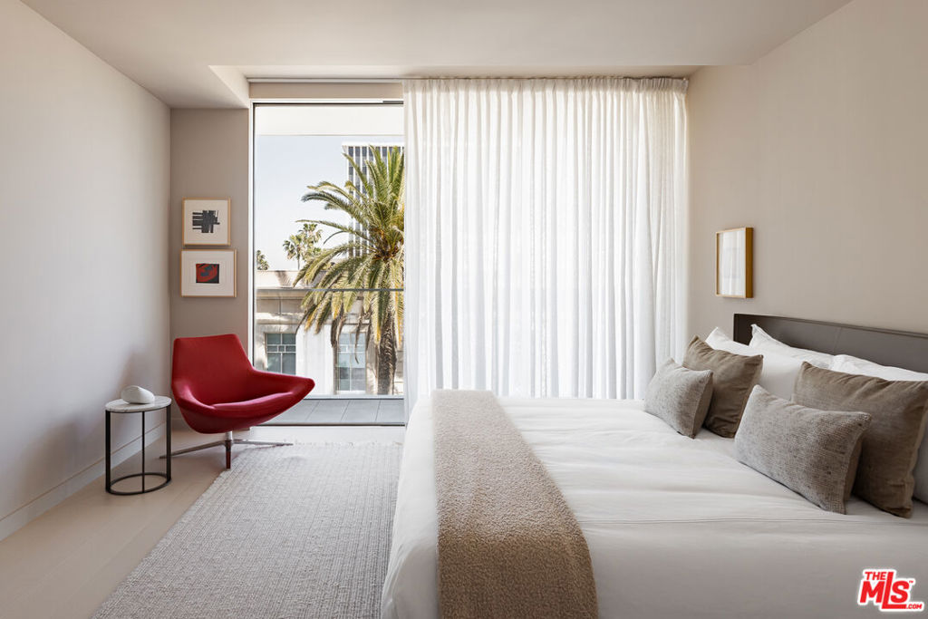 9200 Wilshire Boulevard 402w Property Photo 8
