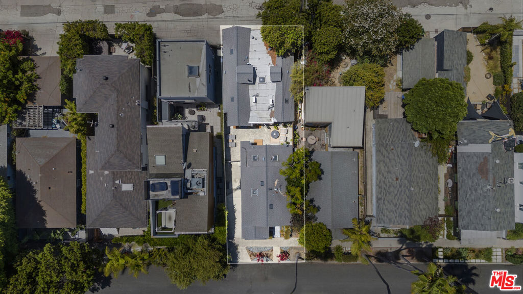 2341 Beach Avenue Property Photo 8