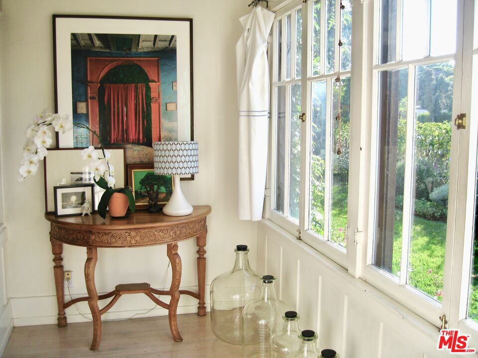 308 Windward Avenue Property Photo 4