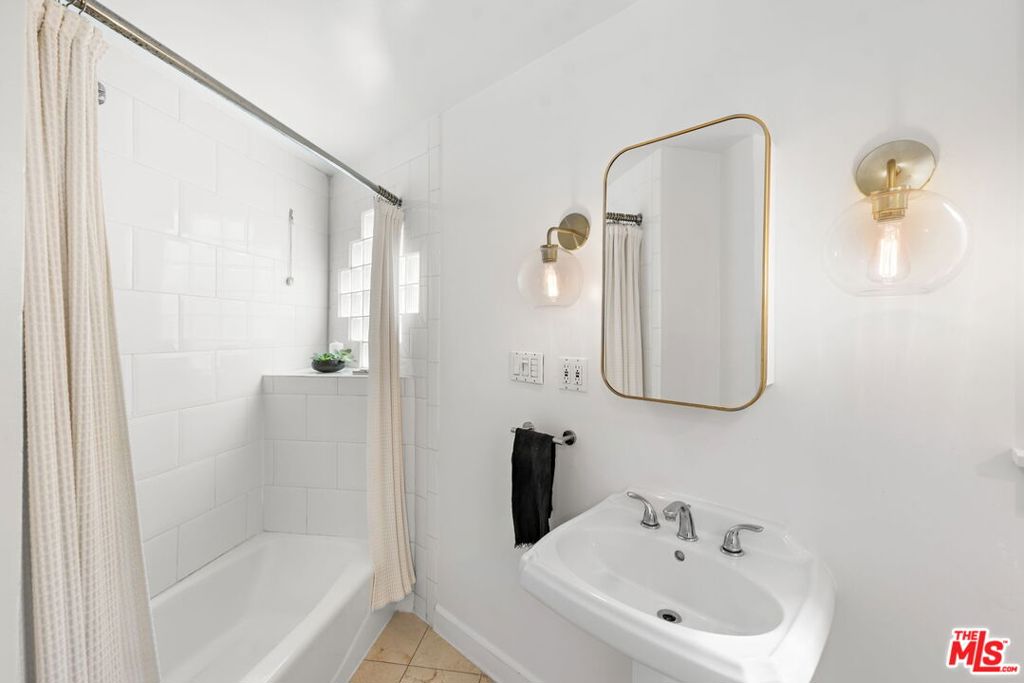308 Windward Avenue Property Photo 18