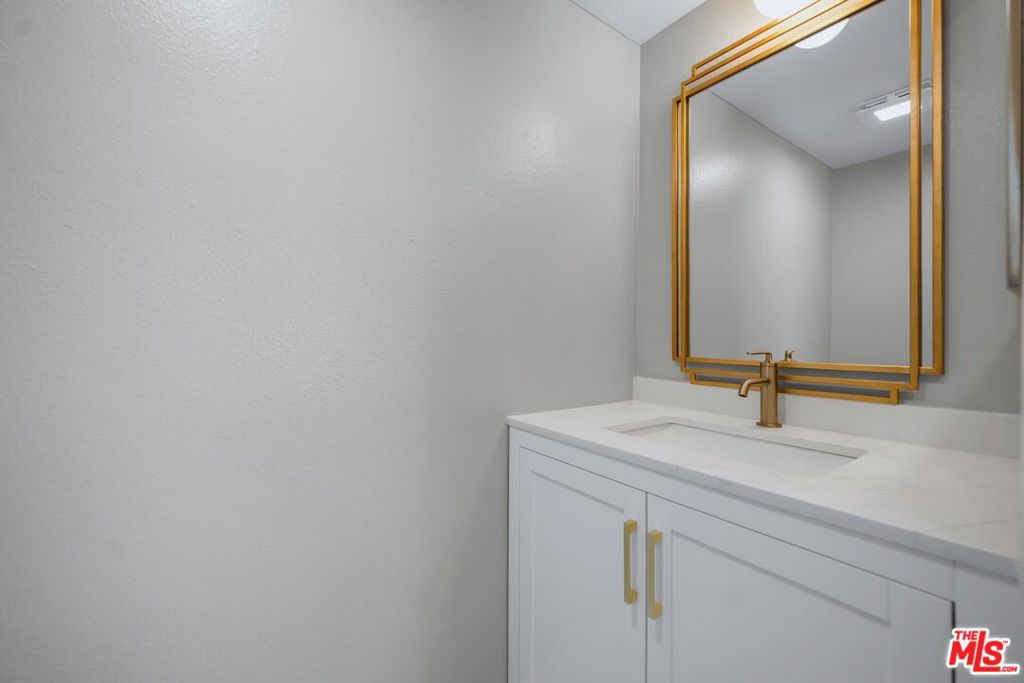 869 S Wooster Street 301 Property Photo 15