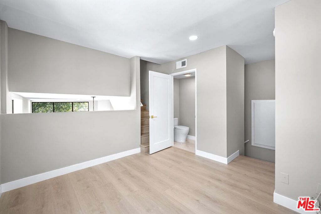 869 S Wooster Street 301 Property Photo 16