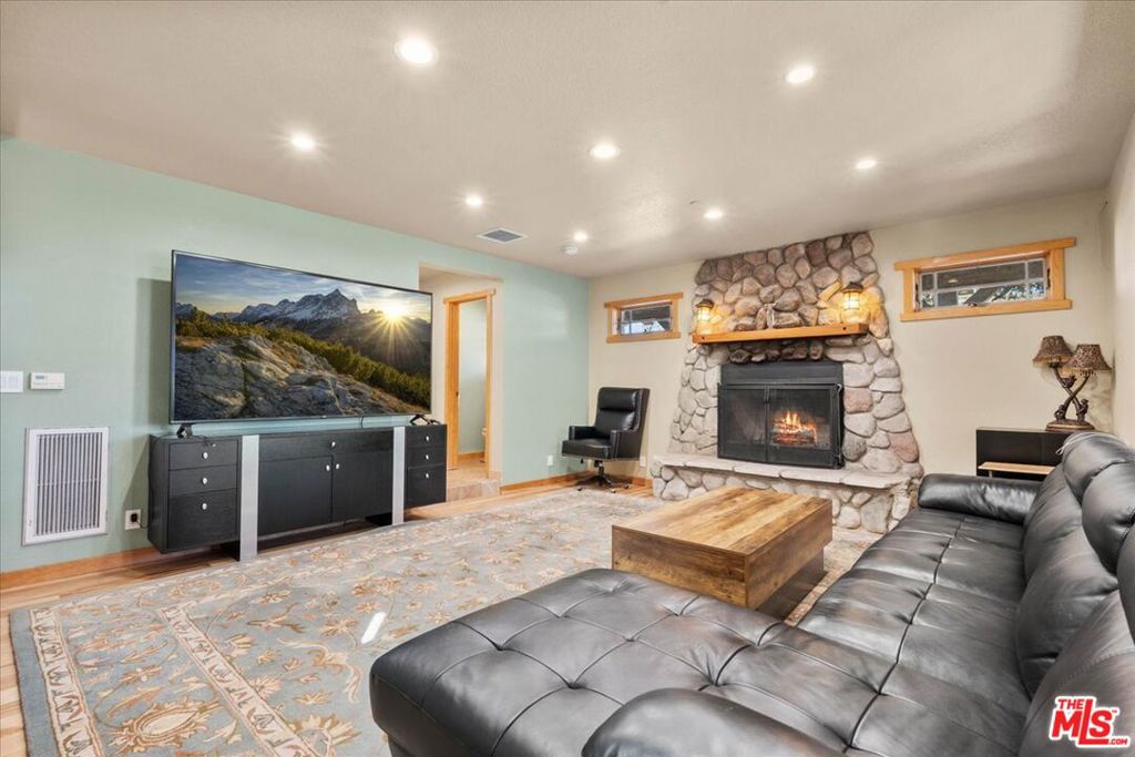 28200 Pine Canyon Road Property Photo 12