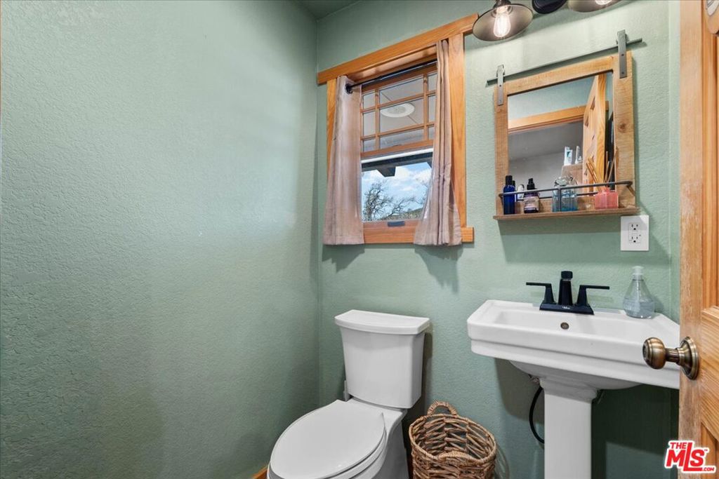 28200 Pine Canyon Road Property Photo 15