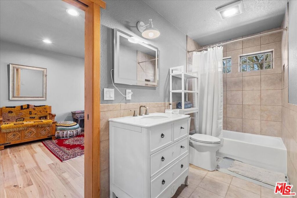28200 Pine Canyon Road Property Photo 19