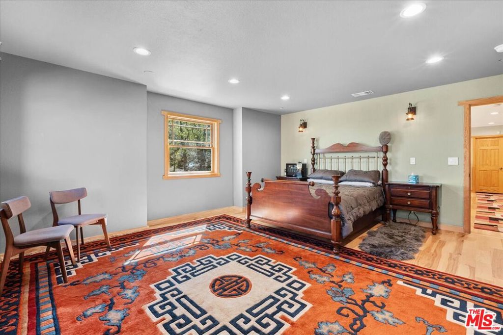 28200 Pine Canyon Road Property Photo 24