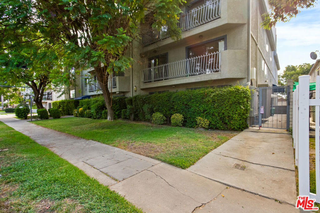 6590 Hazeltine Avenue Property Photo 22