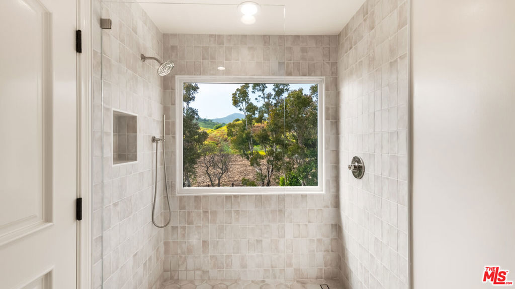 27445 Winding Way Property Photo 22