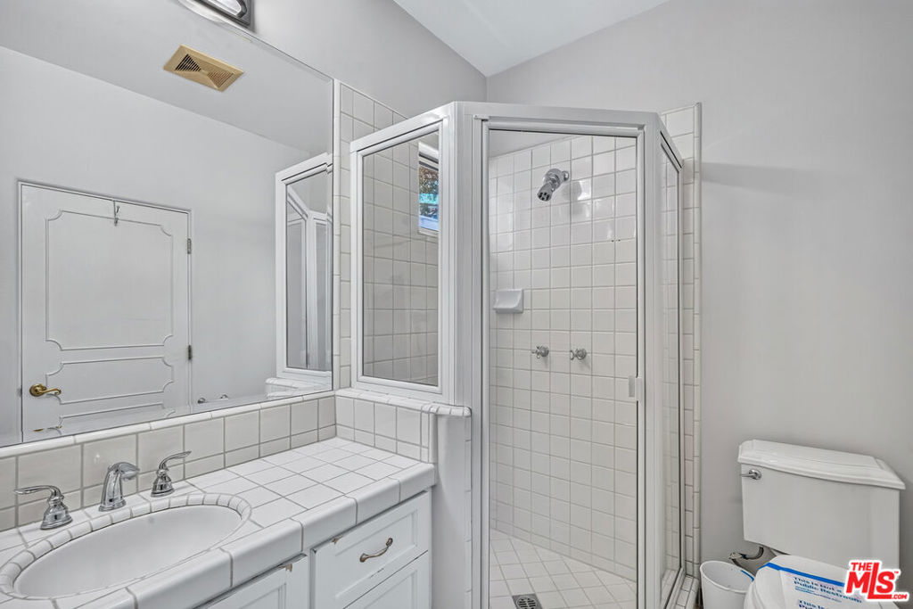 15656 Crownridge Place Property Photo 43
