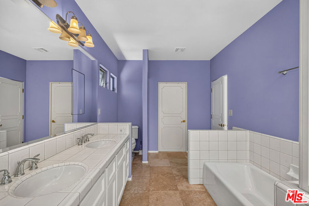 15656 Crownridge Place Property Photo 54