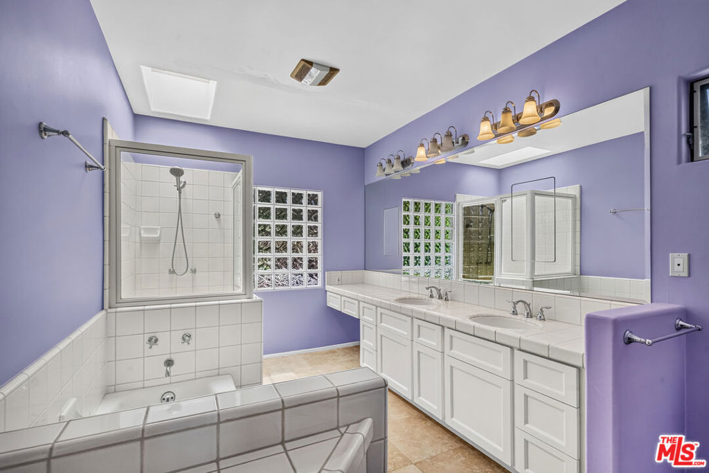 15656 Crownridge Place Property Photo 55