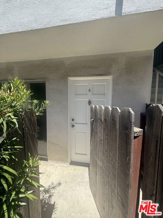 1678 Federal Avenue 4 Property Photo 2