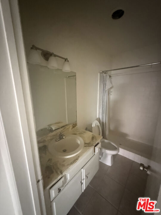 1678 Federal Avenue 4 Property Photo 11