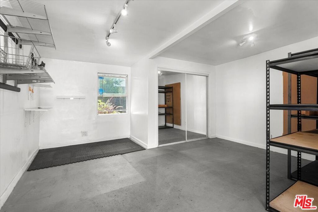 8908 Gibson Street Property Photo 34