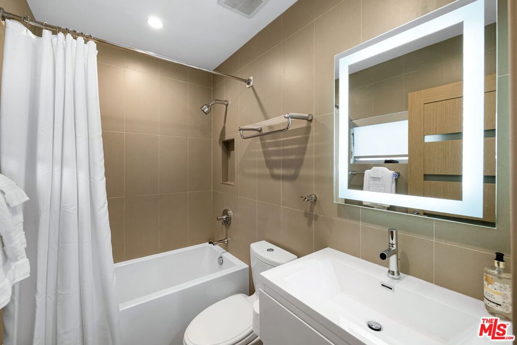 3910 Berryman Avenue Property Photo 18