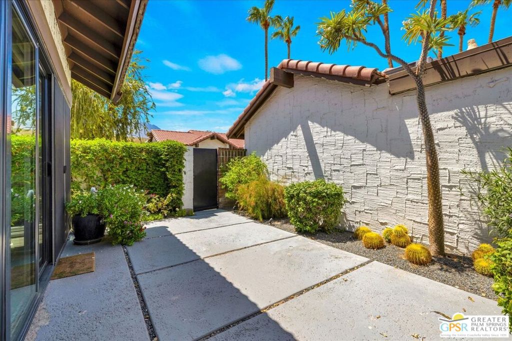2545 S Gene Autry Trail F Property Photo 16