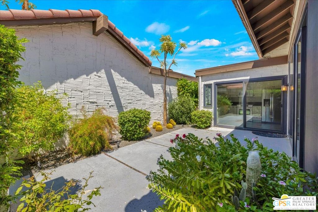 2545 S Gene Autry Trail F Property Photo 17