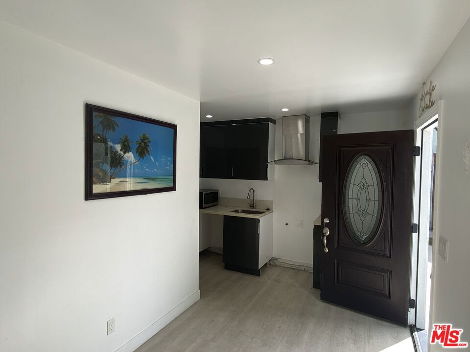 6417 Crescent Street Property Photo 15