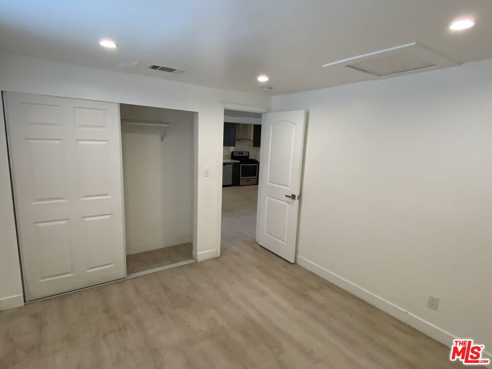 6417 Crescent Street Property Photo 30