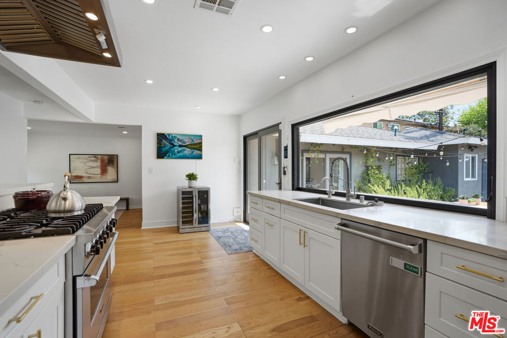 4744 Camellia Avenue Property Photo 18