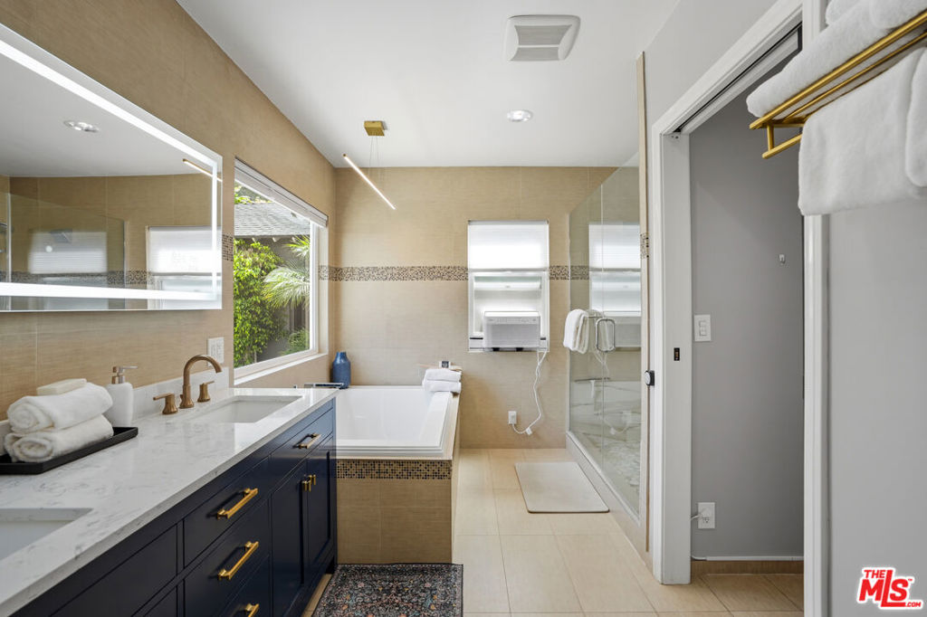 4744 Camellia Avenue Property Photo 32
