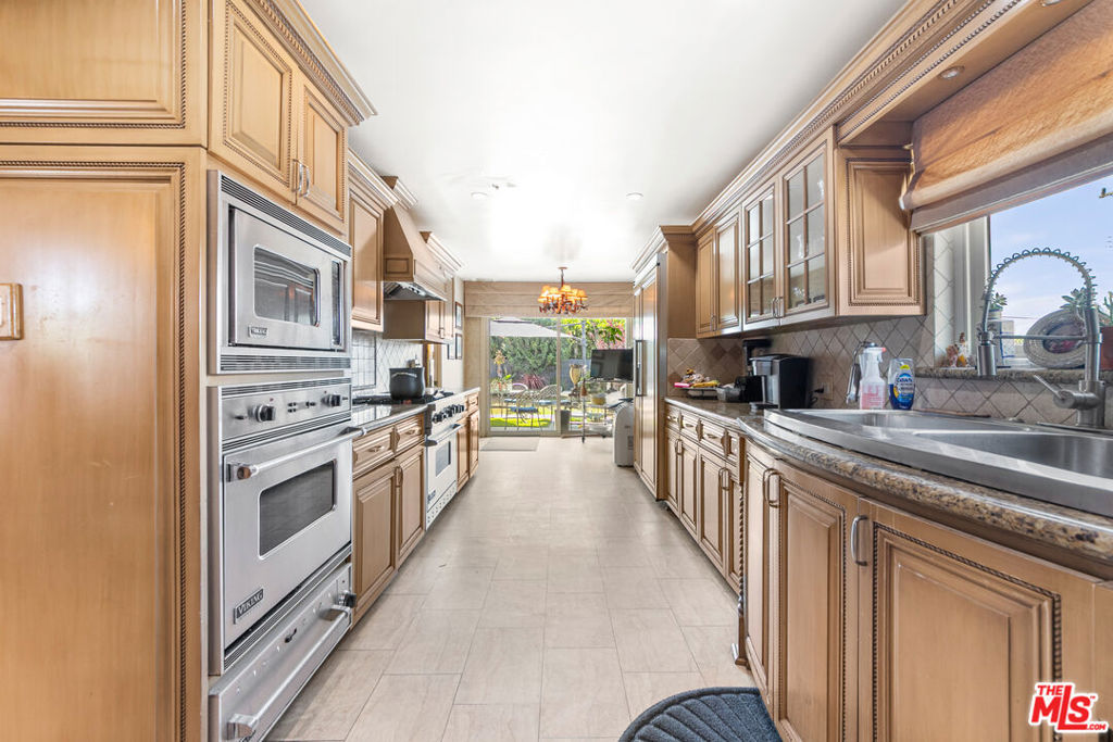 6704 Bedford Avenue Property Photo 18