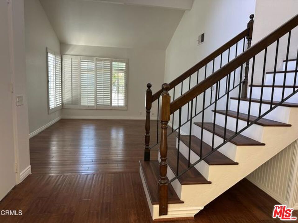 1024 Laguna Terrace Property Photo 6