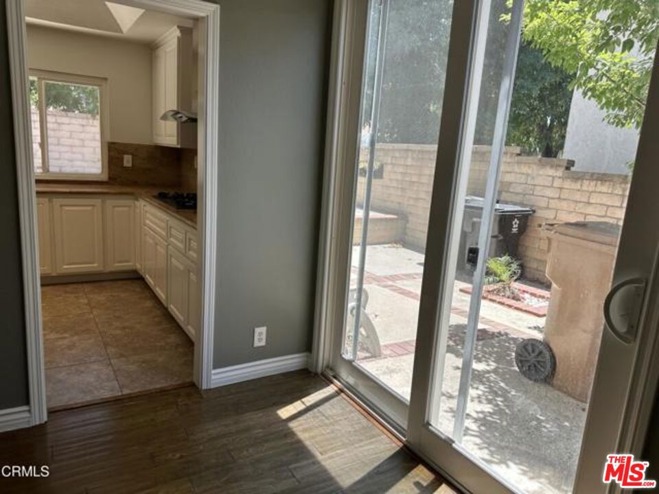 1024 Laguna Terrace Property Photo 9