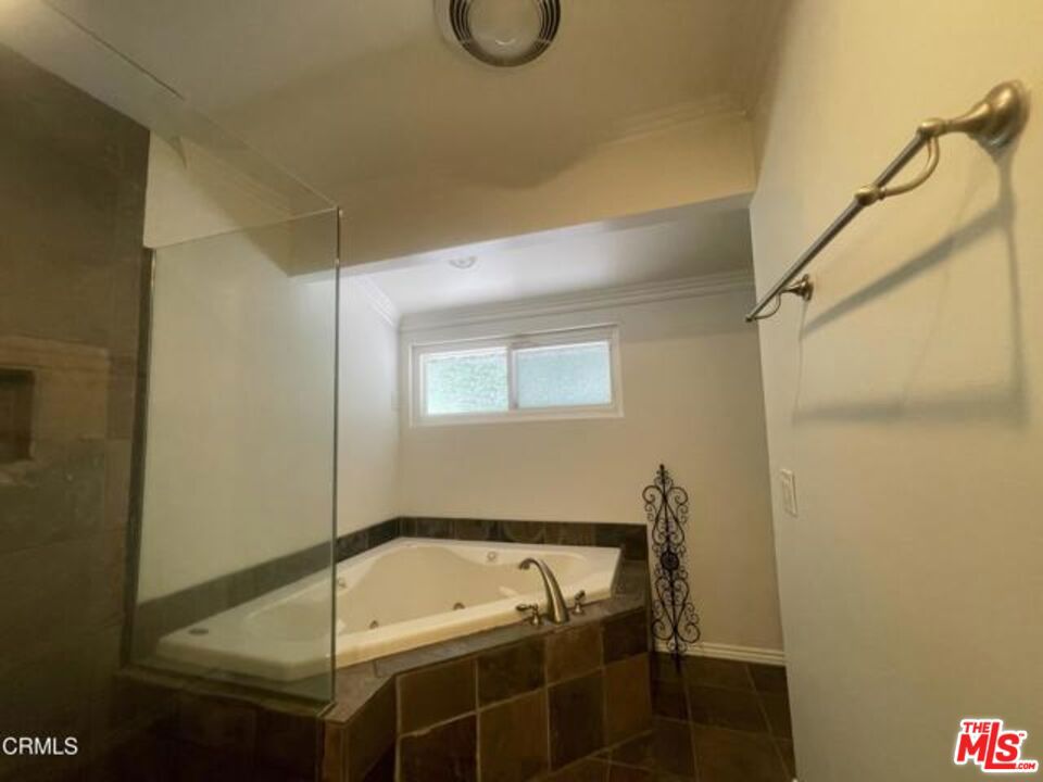 1024 Laguna Terrace Property Photo 28