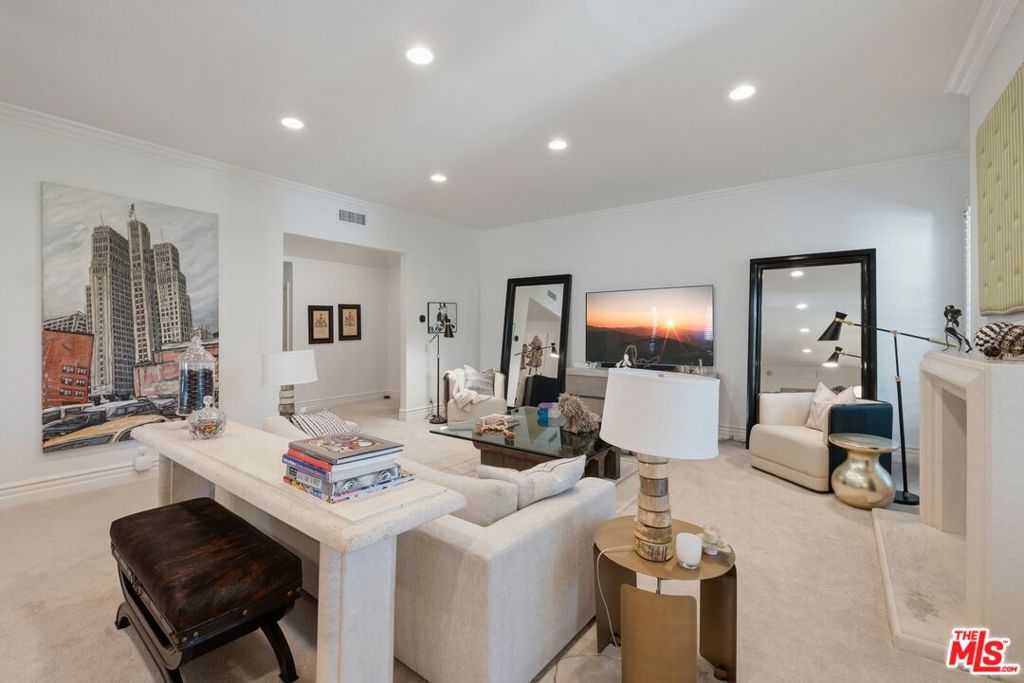 10116 Empyrean Way 202 Property Photo 6