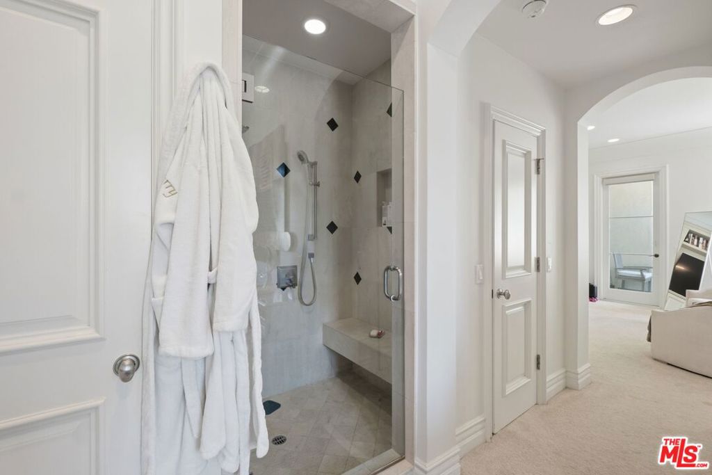 10116 Empyrean Way 202 Property Photo 17