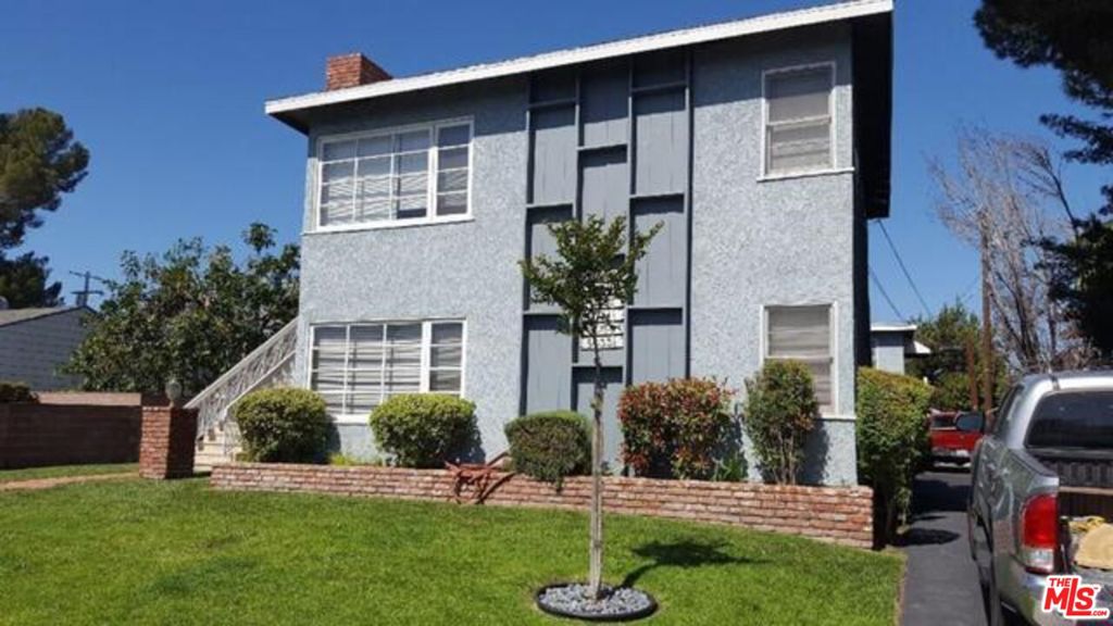 5029 CARTWRIGHT Avenue 5029 1/2 Property Photo 1