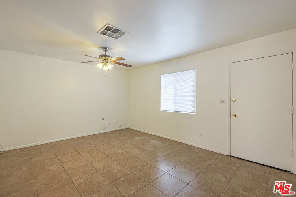 43033 39th Street Property Photo 20