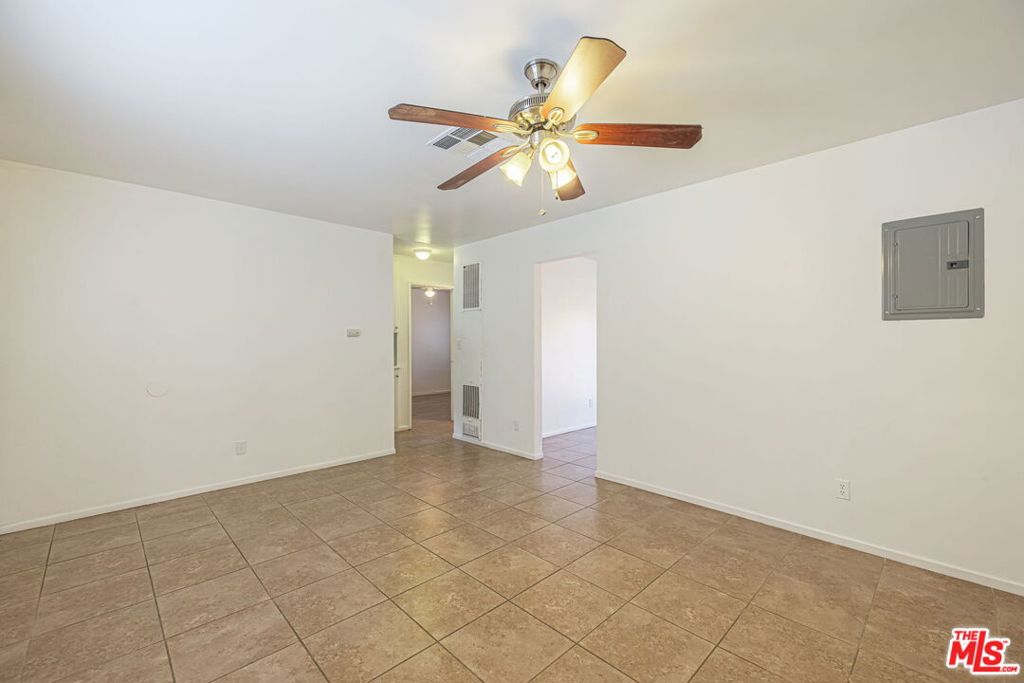 43033 39th Street Property Photo 21