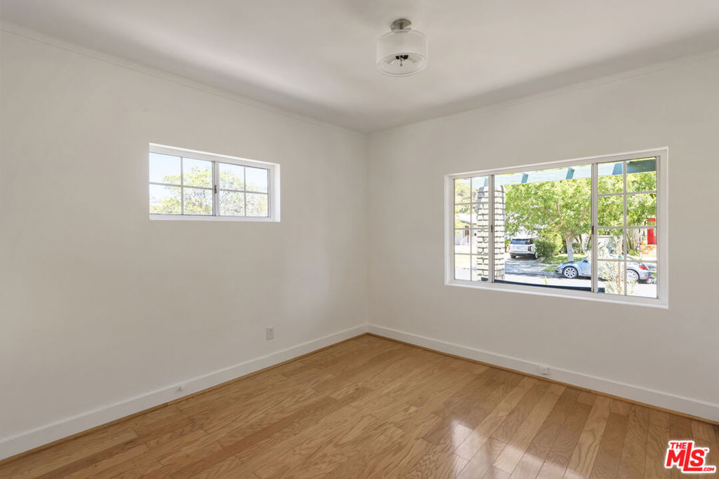 1561 Carmona Avenue Property Photo 17