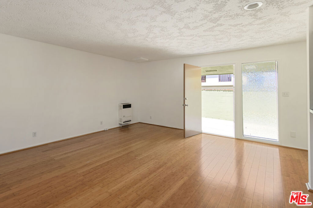 1561 Carmona Avenue Property Photo 25